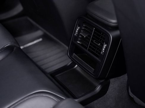 Used 2023 Porsche Taycan w/ Premium Package image 69