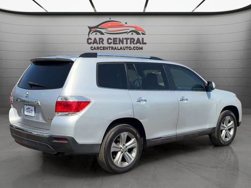 Used 2011 Toyota Highlander Limited w/ Tow Pkg image 5