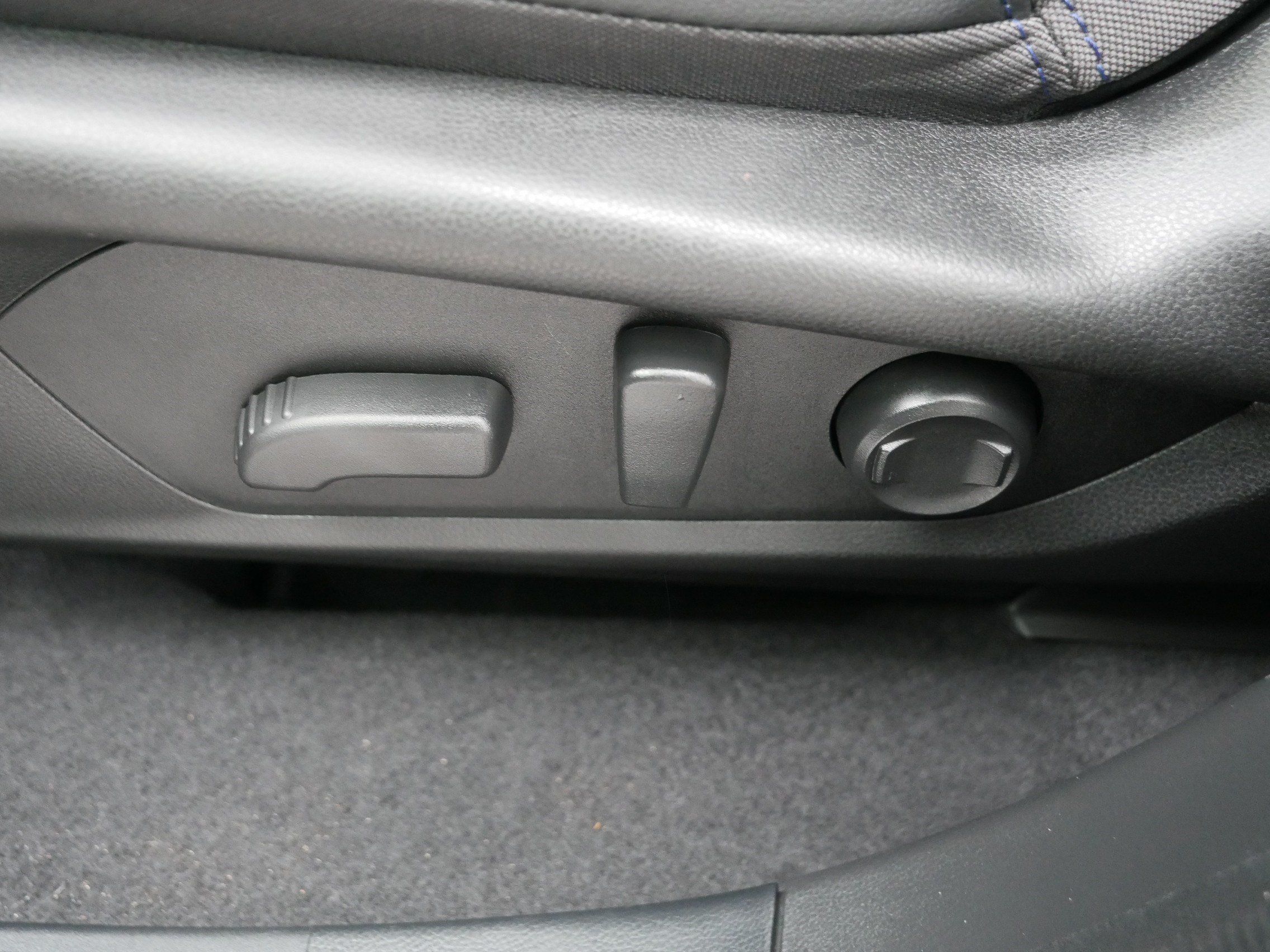 Certified 2025 Subaru Forester Premium AWD/4WD image 20