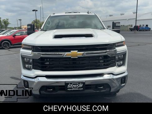 New 2026 Chevrolet Silverado 3500 LT w/ Convenience Package AWD/4WD image 3