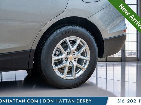 Used 2024 Chevrolet Equinox LT w/ LPO, Floor Liner Package FWD image 37