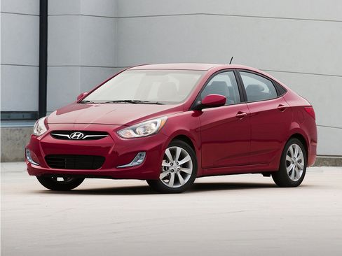 Used 2013 Hyundai Accent GLS FWD image 1