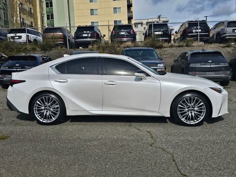 Used 2023 Lexus IS 300 AWD w/ Premium Package image 9