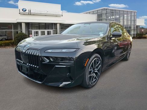 Used 2024 BMW 760i xDrive w/ Executive Package AWD/4WD image 1