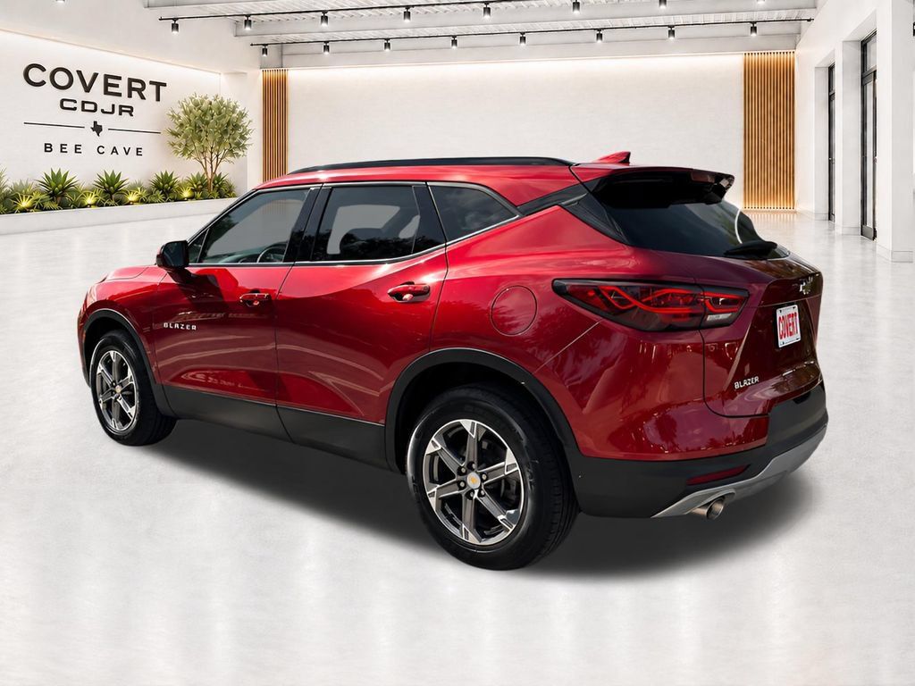 Used 2024 Chevrolet Blazer LT w/ Convenience Package FWD image 6