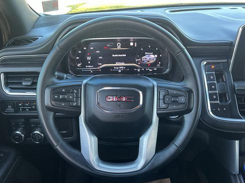 Used 2023 GMC Yukon XL SLT w/ SLT Premium Package AWD/4WD image 30