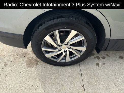 Used 2024 Chevrolet Equinox Premier AWD/4WD image 8
