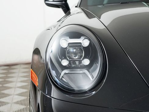 Certified 2024 Porsche 911 Carrera 4 AWD/4WD image 11
