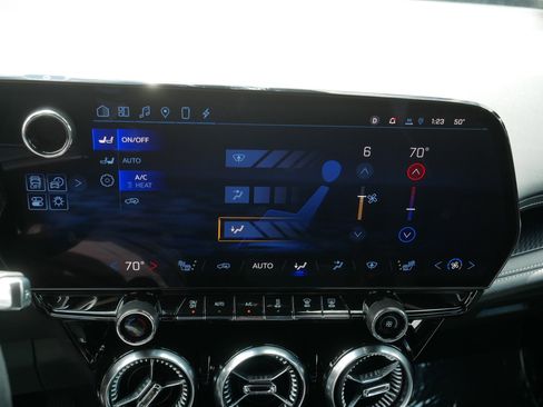 Used 2024 Chevrolet Blazer EV LT AWD/4WD image 23