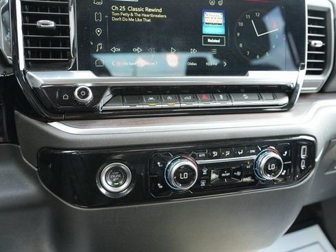 Used 2022 GMC Sierra 1500 SLT w/ X31 Off-Road Package image 30