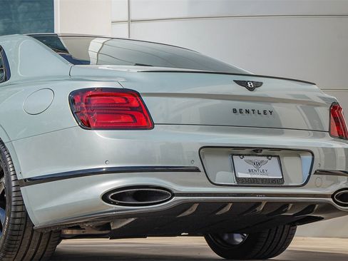 New 2026 Bentley Flying Spur Plug-In Hybrid image 17