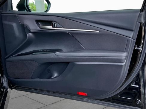 Used 2025 Toyota Camry LE FWD image 23