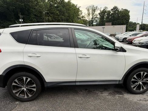 Used 2015 Toyota RAV4 Limited w/ Technology Package FWD image 9