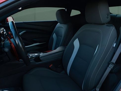 Used 2020 Chevrolet Camaro LT w/ Technology Package RWD image 8
