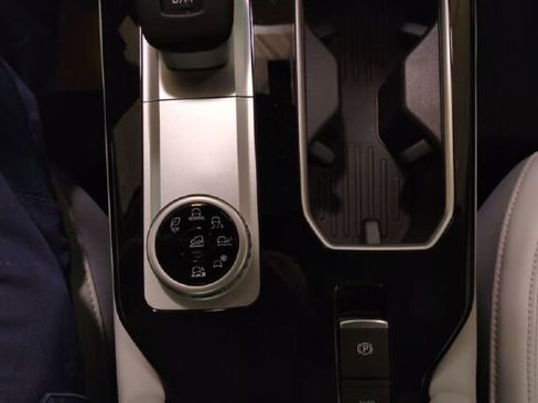 New 2025 Mitsubishi Outlander SEL image 19