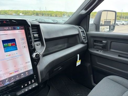 New 2026 RAM 2500 Tradesman AWD/4WD image 16