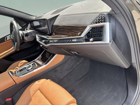 Used 2025 BMW X5 sDrive40i w/ M Sport Package image 29