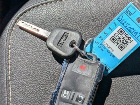 Used 2018 GMC Canyon Denali image 35