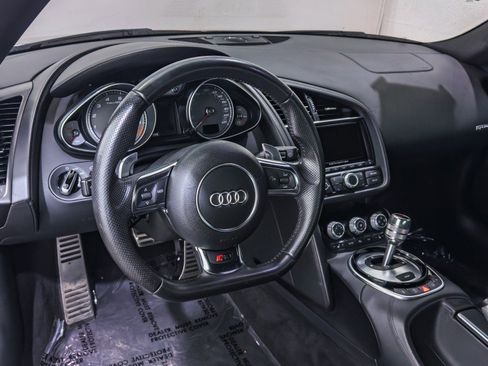 Used 2014 Audi R8 V8 image 17