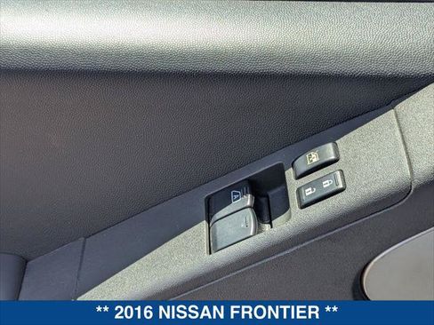 Used 2016 Nissan Frontier SV RWD image 11