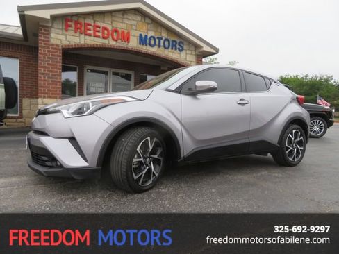 Used 2019 Toyota C-HR Limited FWD image 1