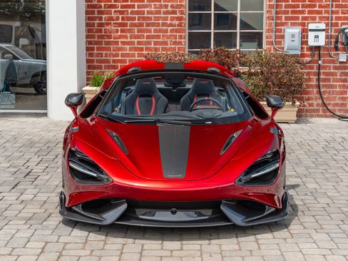 Used 2022 McLaren 765LT RWD image 27