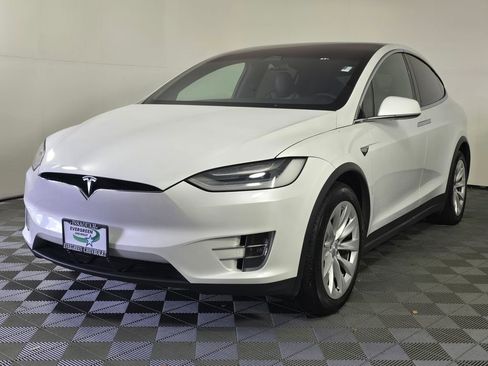 Used 2020 Tesla Model X Long Range AWD/4WD image 3