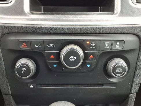 Used 2012 Dodge Charger SE image 15