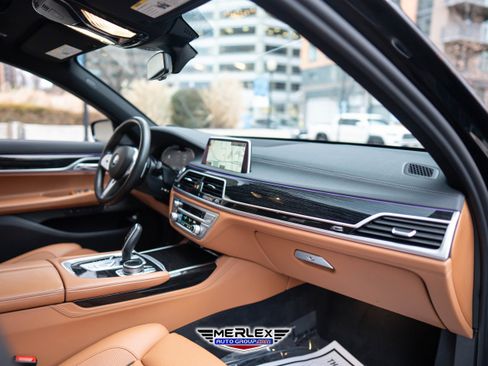 Used 2020 BMW 750i xDrive w/ M Sport Package image 15