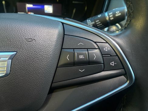 Used 2018 Cadillac XT5 Luxury w/ Driver Awareness Package image 13