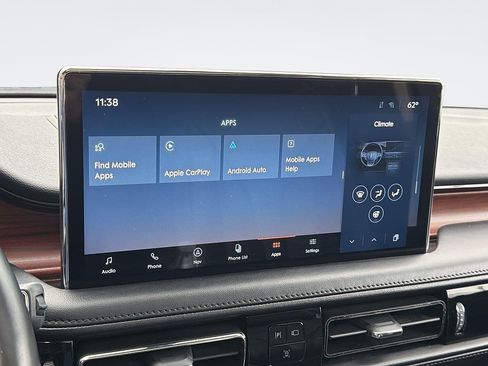Used 2023 Lincoln Nautilus Reserve AWD/4WD image 16