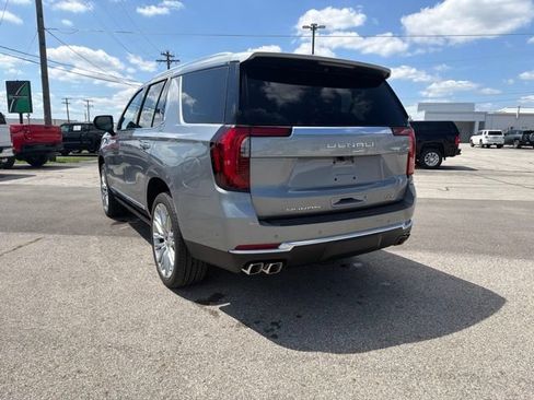 New 2026 GMC Yukon Denali w/ Denali Reserve Package AWD/4WD image 8