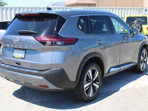 Used 2022 Nissan Rogue SL FWD image 4