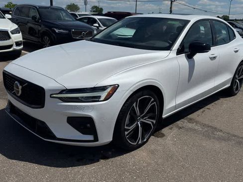 Used 2024 Volvo S60 B5 Core w/ Climate Package FWD image 1