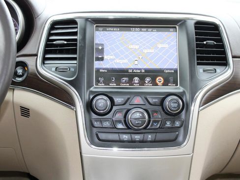 Used 2014 Jeep Grand Cherokee Overland image 10