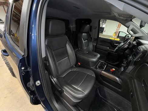 Used 2019 Chevrolet Silverado 1500 RST AWD/4WD image 16