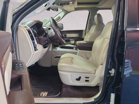 Used 2016 RAM 1500 Laramie w/ Convenience Group AWD/4WD image 11