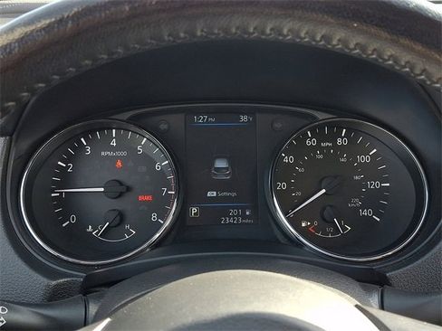 Used 2022 Nissan Rogue Sport SV image 19