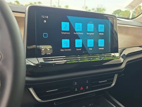 Used 2024 Volkswagen Atlas SE FWD image 19
