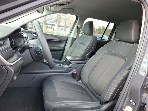 Used 2024 Jeep Grand Cherokee Laredo image 24