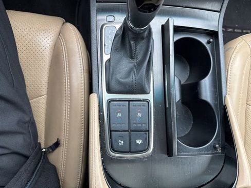 Used 2014 Hyundai Azera Limited w/ Option Group 02 FWD image 5