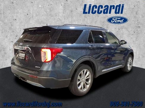 Certified 2022 Ford Explorer XLT w/ Equipment Group 202A image 4