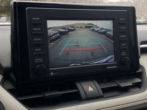 Used 2020 Toyota RAV4 XLE image 25