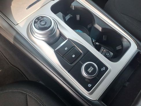 Used 2023 Ford Explorer XLT image 22