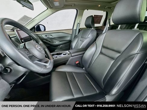 Certified 2023 Nissan Rogue SV w/ SV Premium B Package AWD/4WD image 20