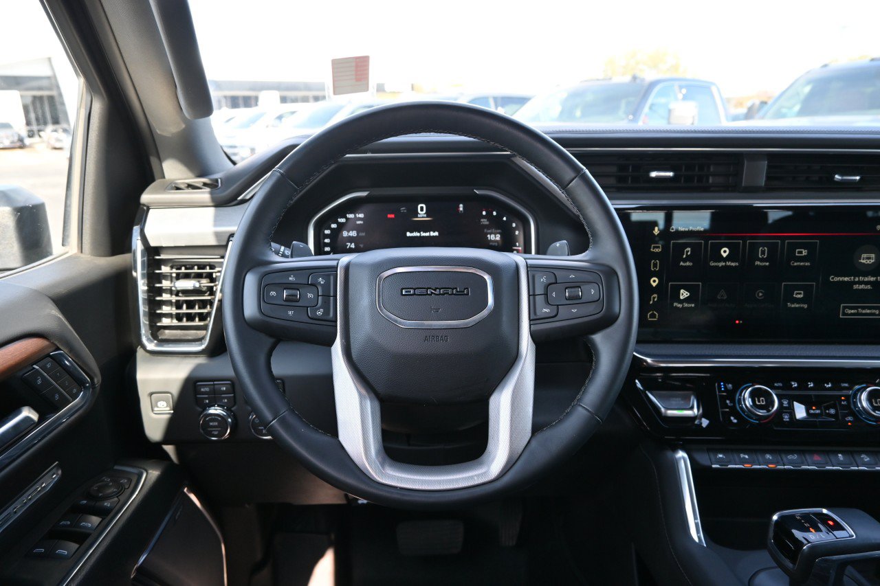 Used 2023 GMC Sierra 1500 Denali w/ Technology Package AWD/4WD image 10