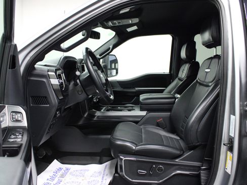 Used 2024 Ford F150 Platinum image 12