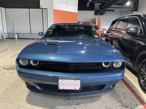 Used 2020 Dodge Challenger SXT w/ Blacktop Package RWD image 2