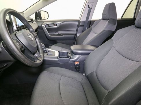 Used 2025 Toyota RAV4 XLE AWD/4WD image 42