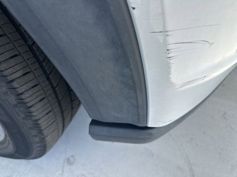 Used 2020 Ford Explorer XLT w/ Equipment Group 202A image 22